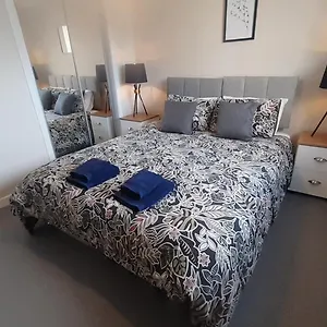  Appartamento Carvetii - Clark House - Spacious Ground Floor Flat