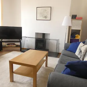  Apartment 2-bed Flat In