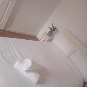  Apartment Thorntree Street