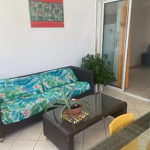 https://fun-sous-les-gommiers.comcaribbean.com