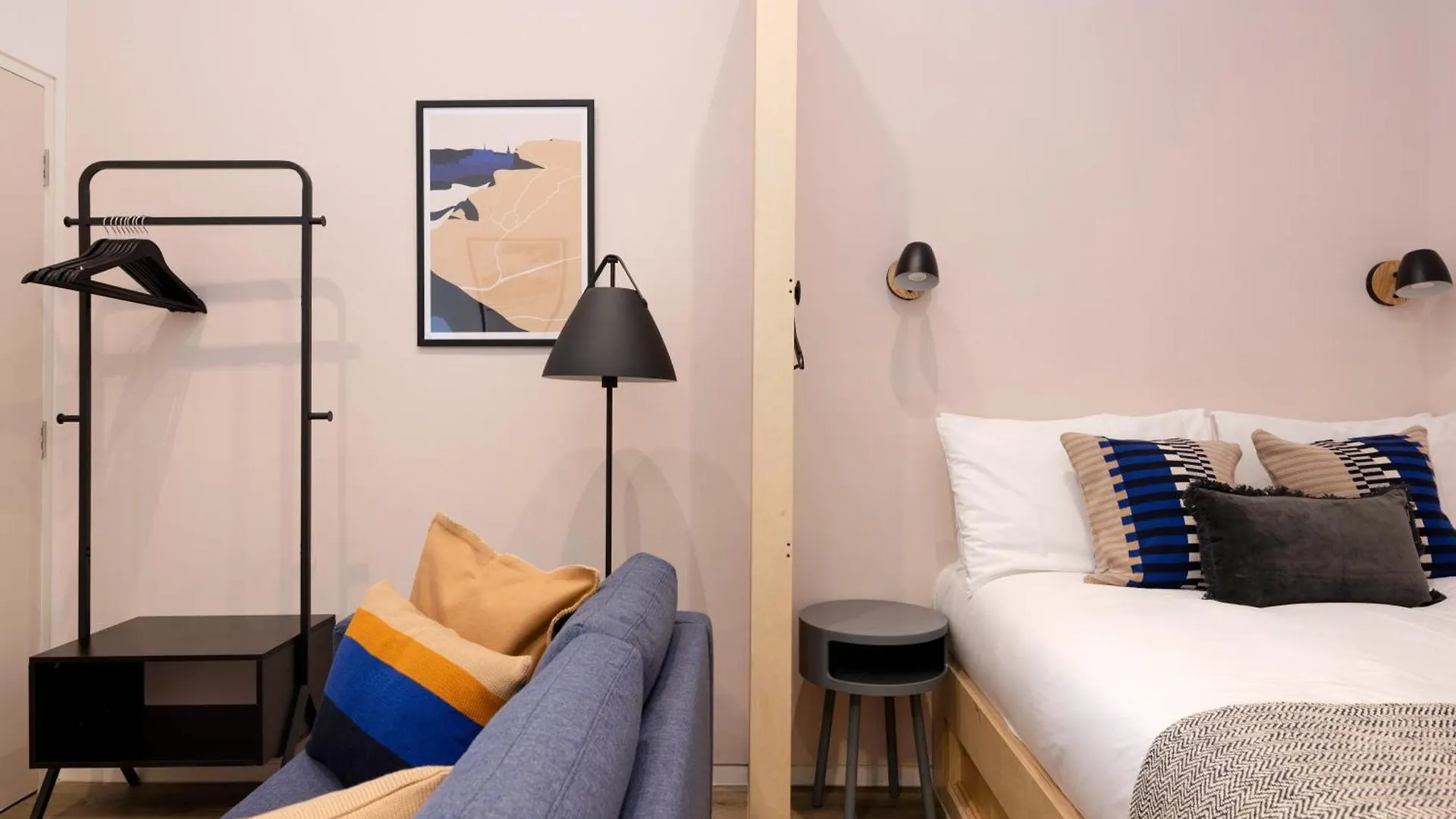 Charming Studios Near Holyrood Park & Calton Hill EDI Appartement