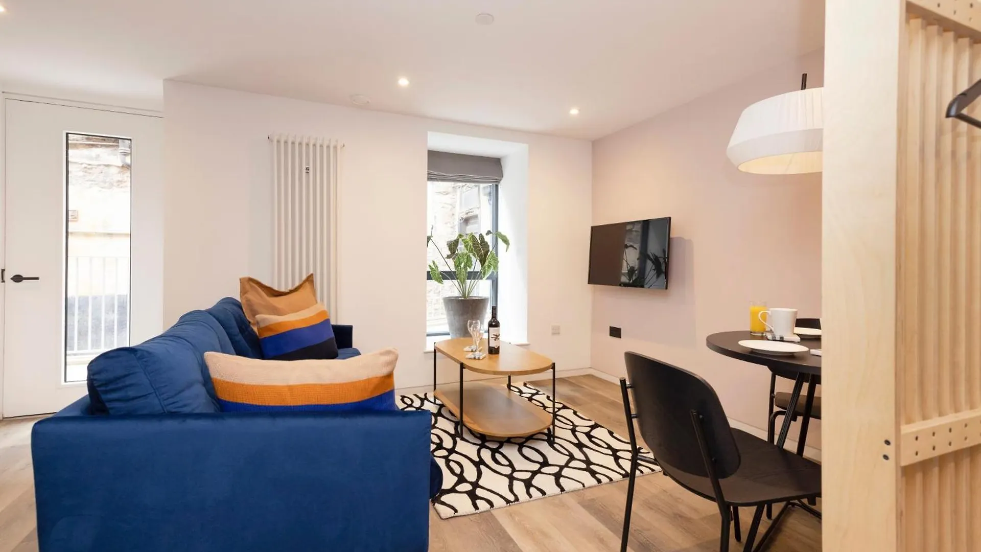 Charming Studios Near Holyrood Park & Calton Hill Edimburgo 0*,