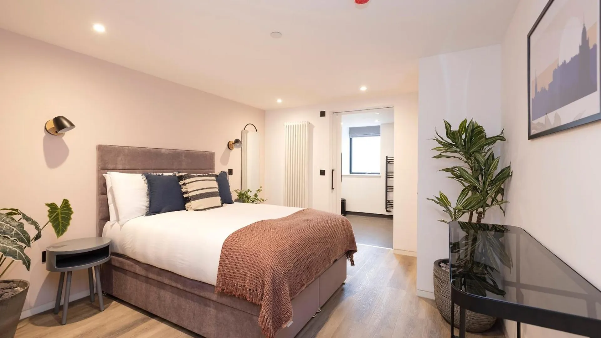 Charming Studios Near Holyrood Park & Calton Hill Edimburgo Appartamento