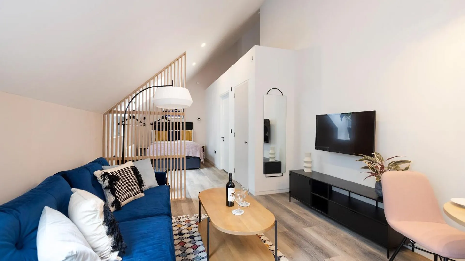 Appartamento Charming Studios Near Holyrood Park & Calton Hill Edimburgo Regno Unito