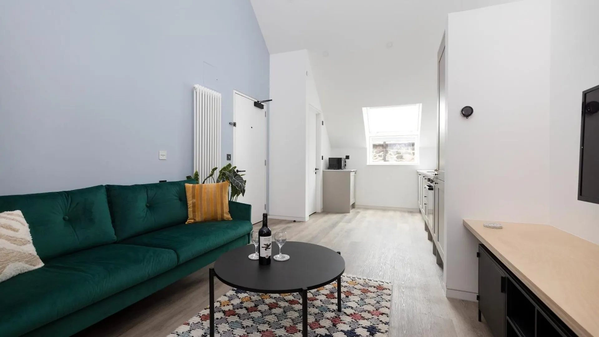Appartamento Charming Studios Near Holyrood Park & Calton Hill Edimburgo