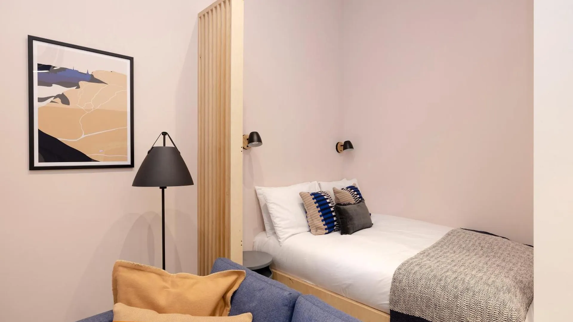 Appartamento Charming Studios Near Holyrood Park & Calton Hill Edimburgo