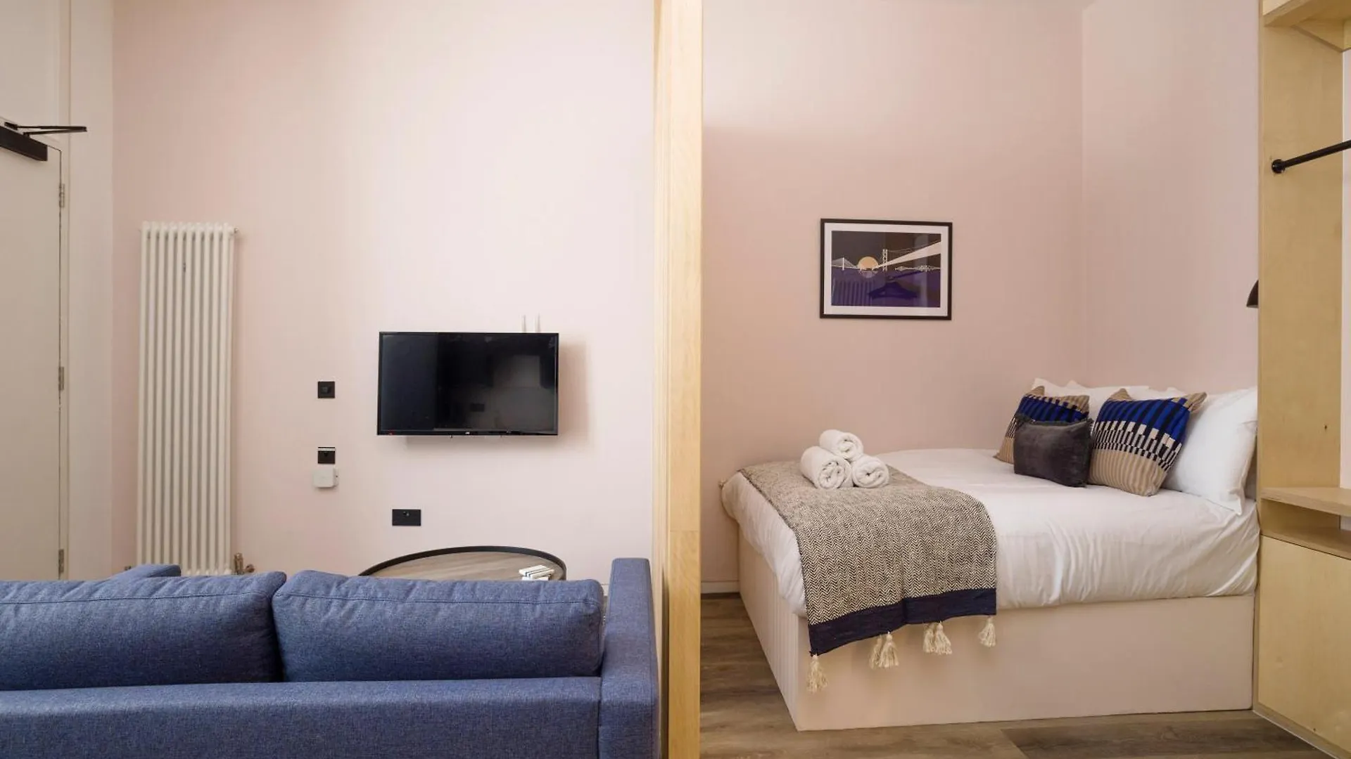 Appartamento Charming Studios Near Holyrood Park & Calton Hill Edimburgo